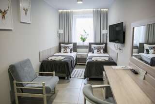 Отель Hotel Greys Polonia Zasutowo Двухместный номер эконом-класса с 1 кроватью или 2 отдельными кроватями-9